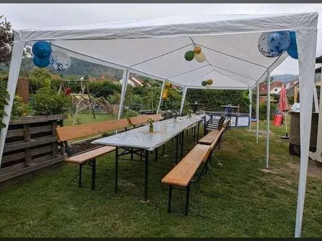 Party-Pavillon Innen